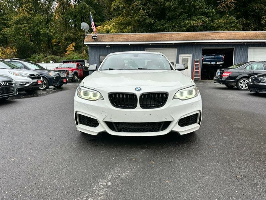 2016 BMW M235i