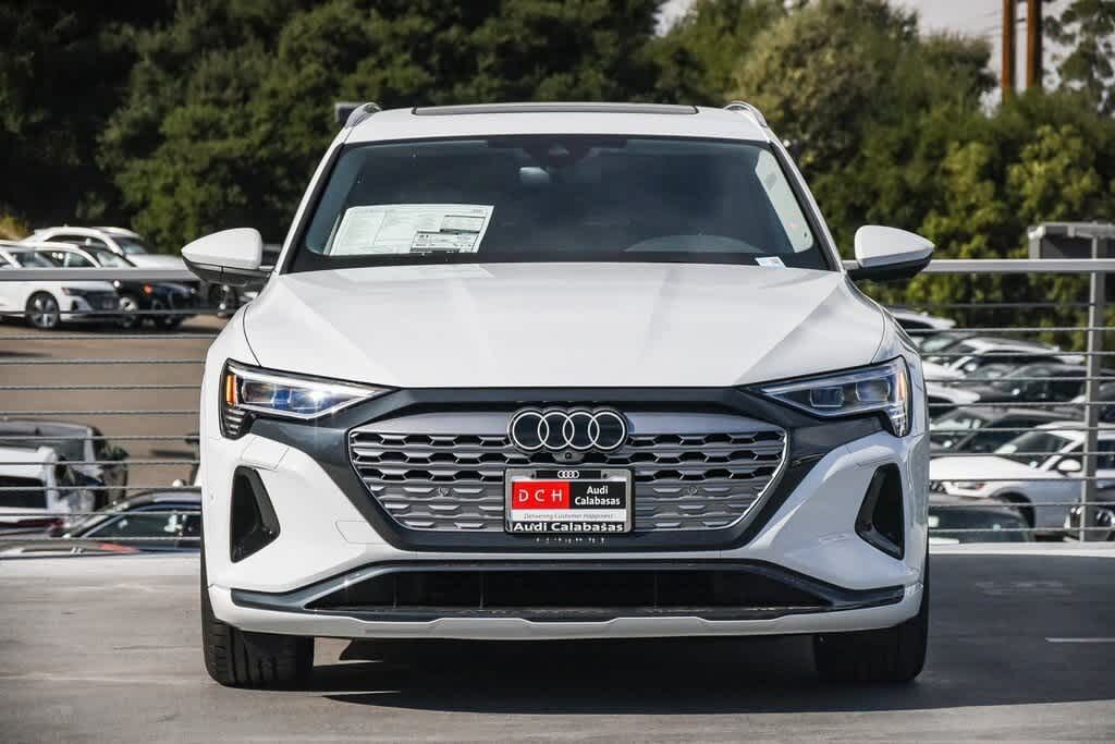 2024 Audi Q8