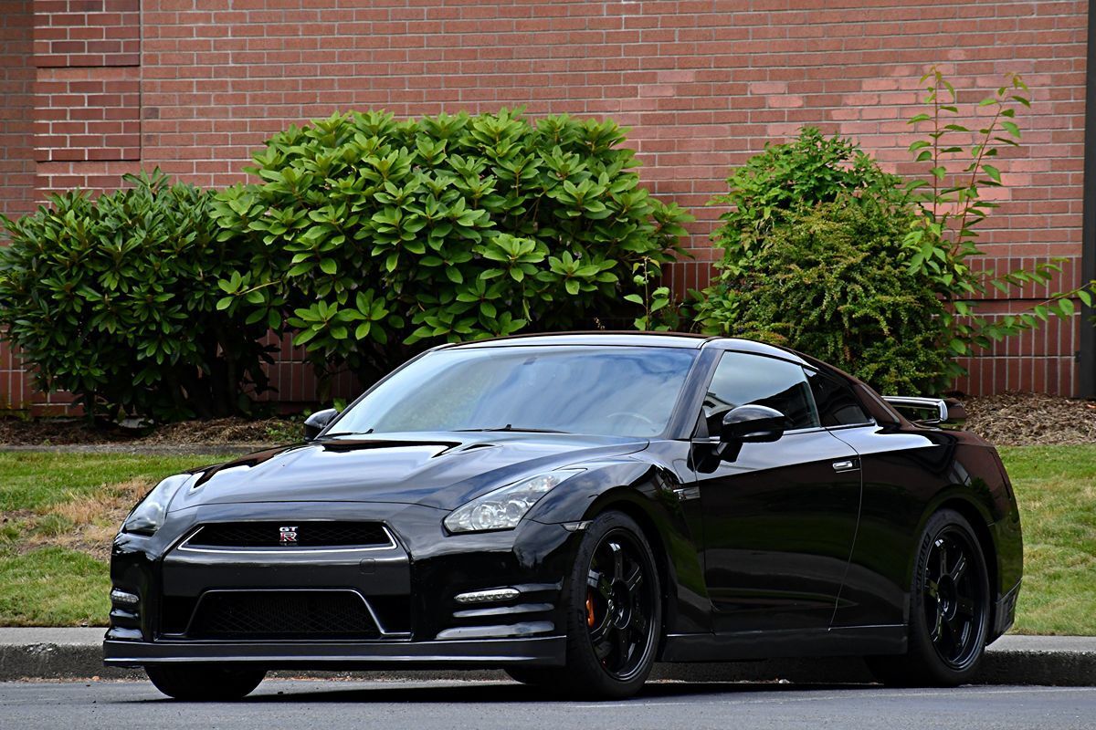 Nissan GT-R
