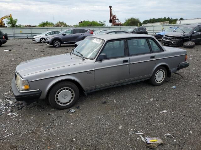 Volvo 240 Series