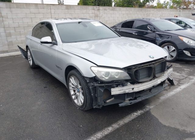 BMW 740i