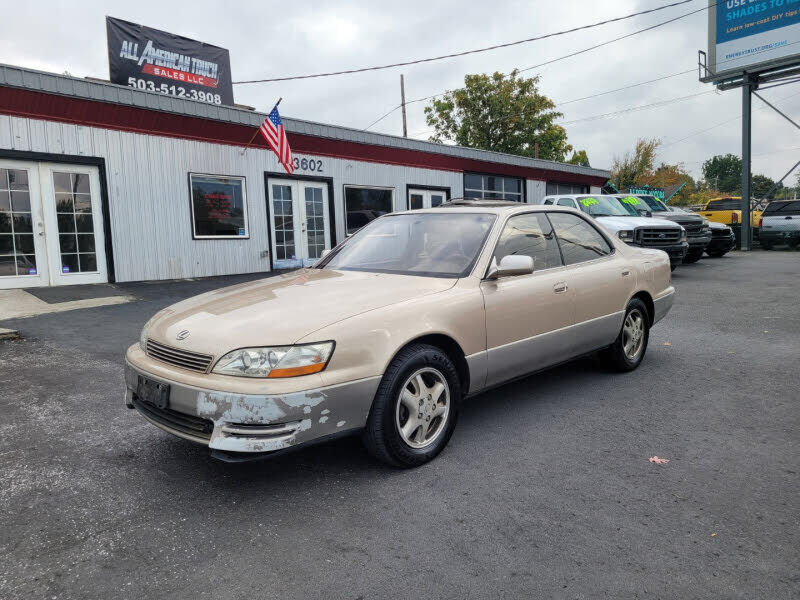 Lexus ES