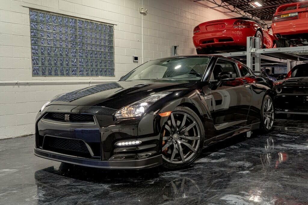 Nissan GT-R