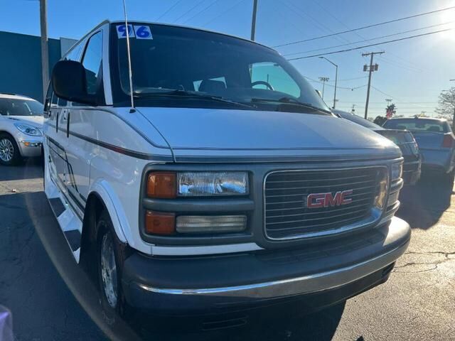 GMC Savana