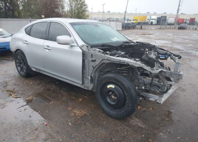 Infiniti M56