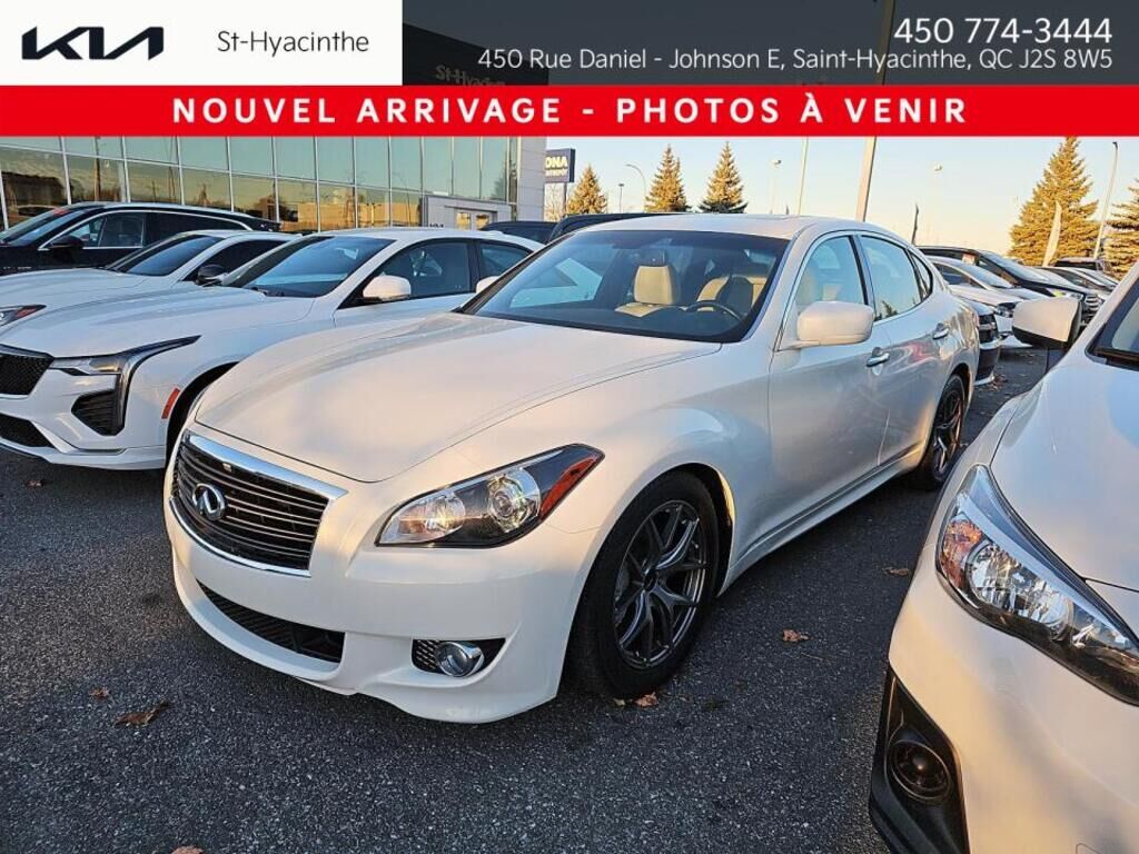Infiniti M56