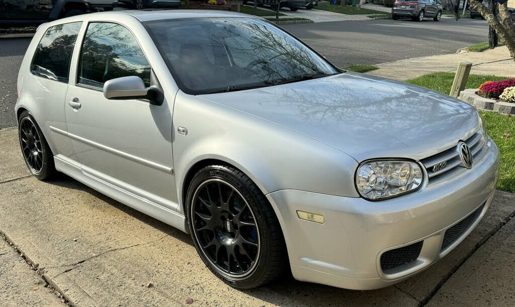 Volkswagen R32