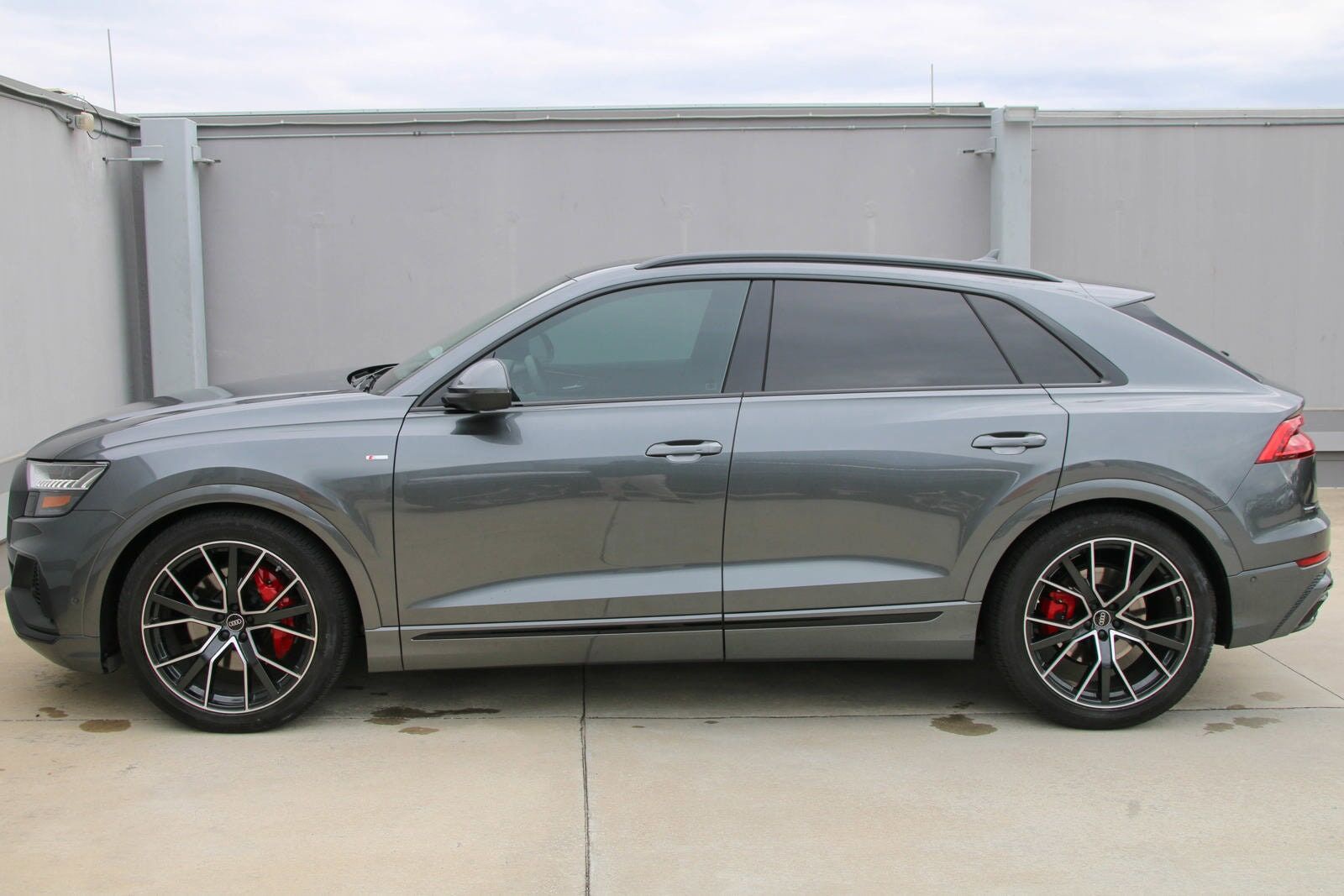 2023 Audi Q8