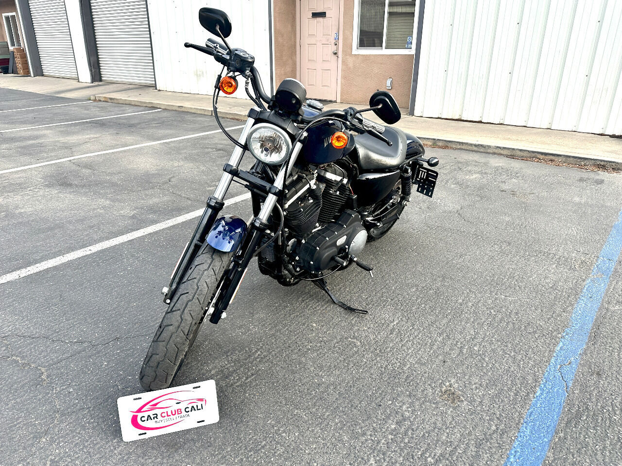 2013 HARLEY DAVIDSON Iron883