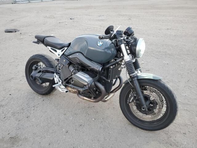 BMW R nineT