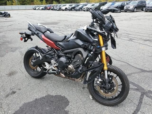 YAMAHA