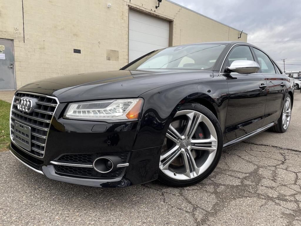 Audi S8