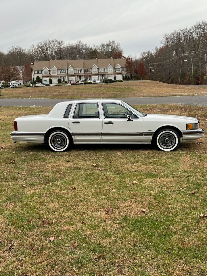 Lincoln Town Car