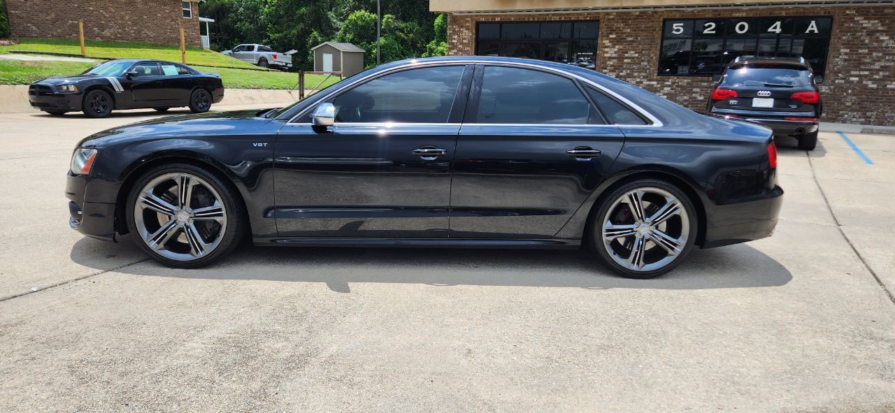 Audi S8
