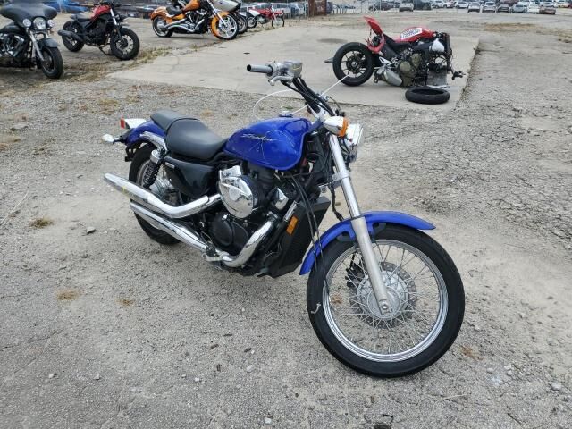 Honda VT750 (Shadow)
