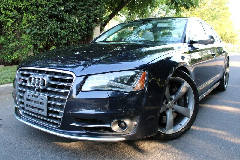 Audi S8