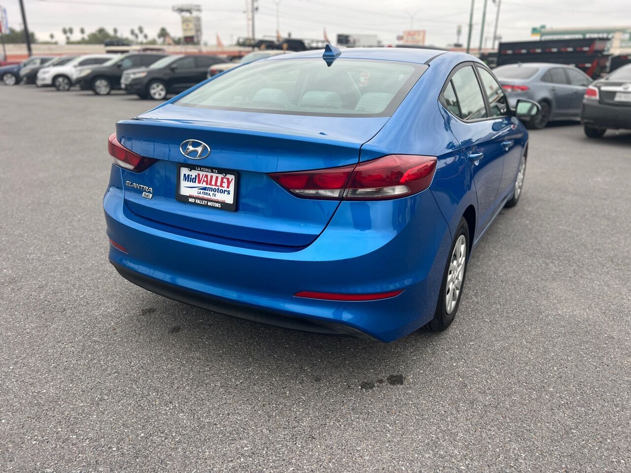 2017 HYUNDAI Elantra