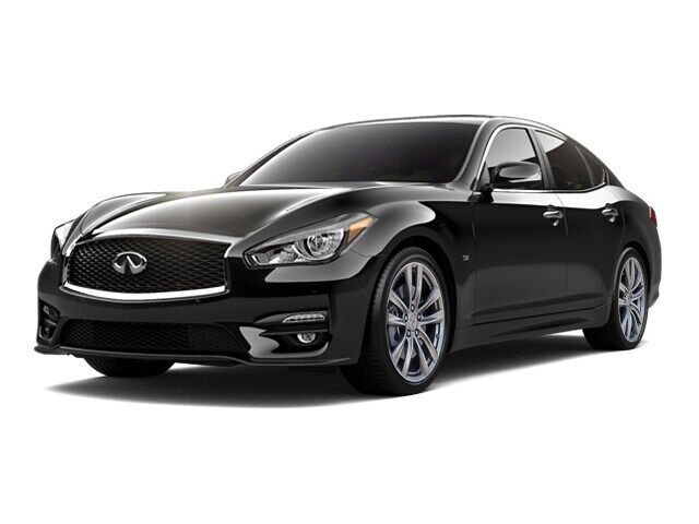 Infiniti Q70