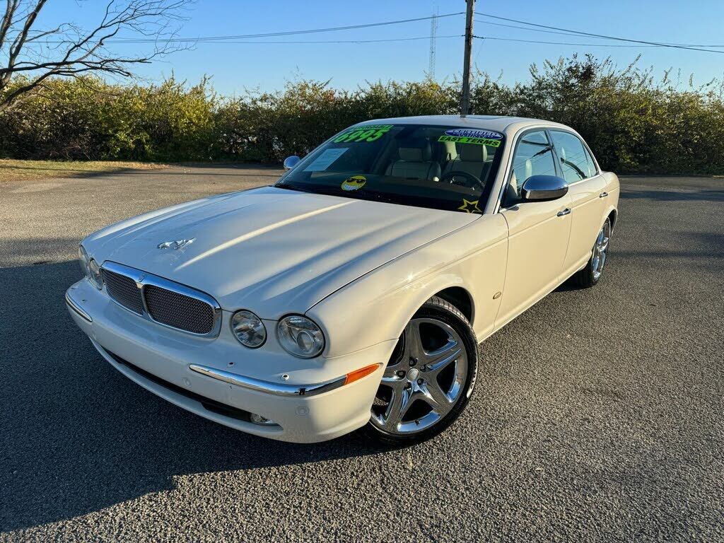 Jaguar XJ