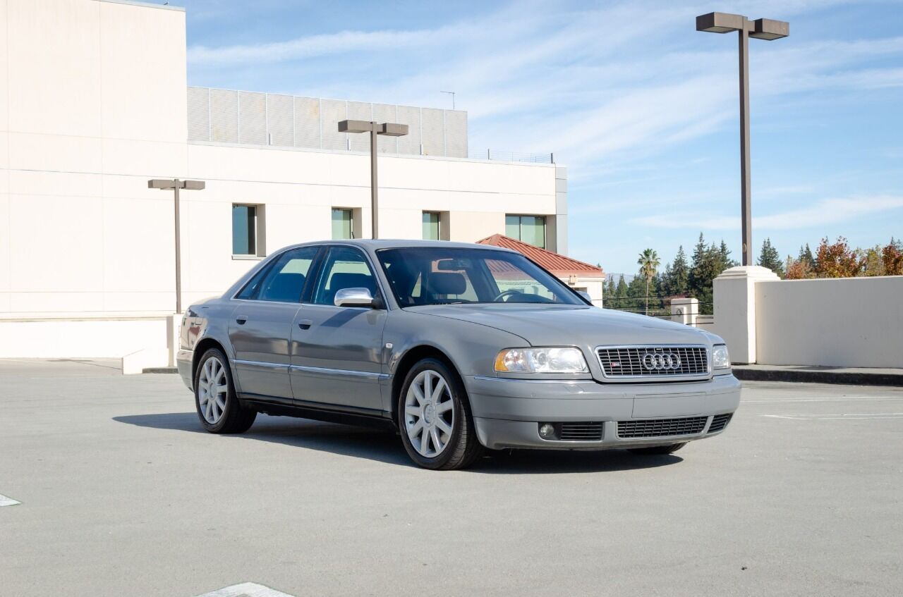 Audi S8