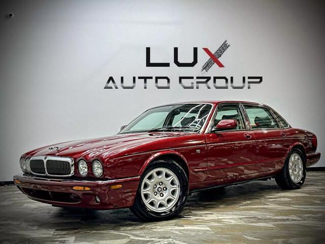Jaguar XJ