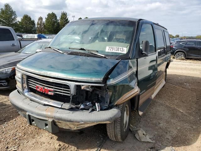 GMC Savana