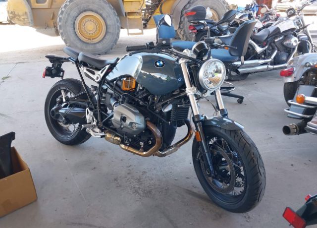 BMW R nineT