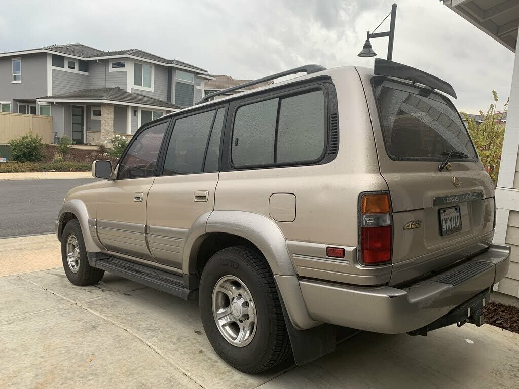 Lexus LX
