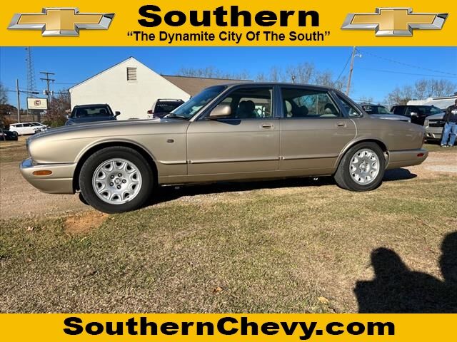 Jaguar XJ8