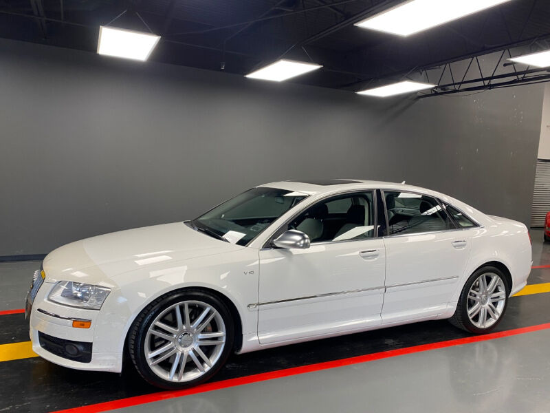 2007 Audi S8