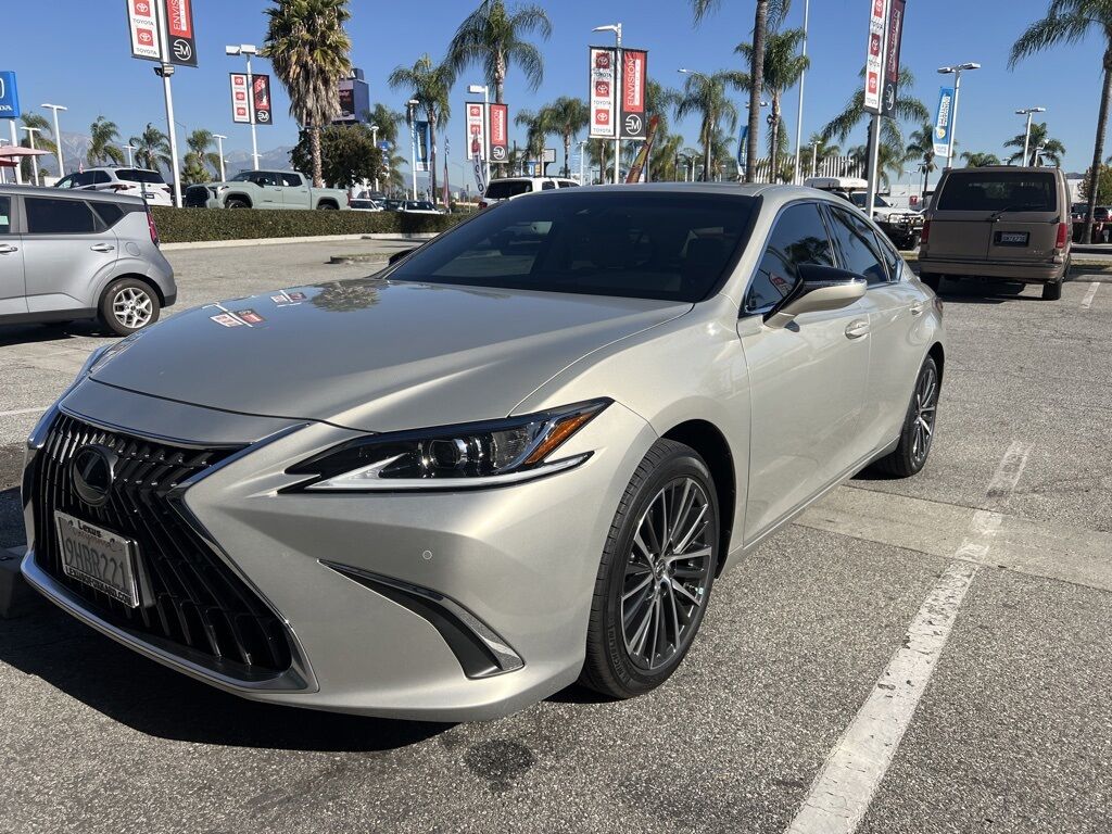 2023 Lexus ES