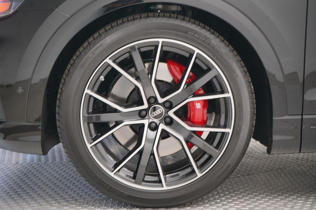 2023 Audi SQ8