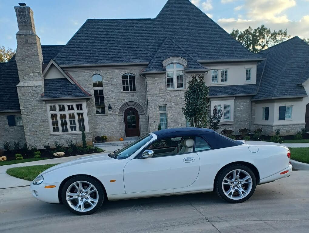 Jaguar XK8