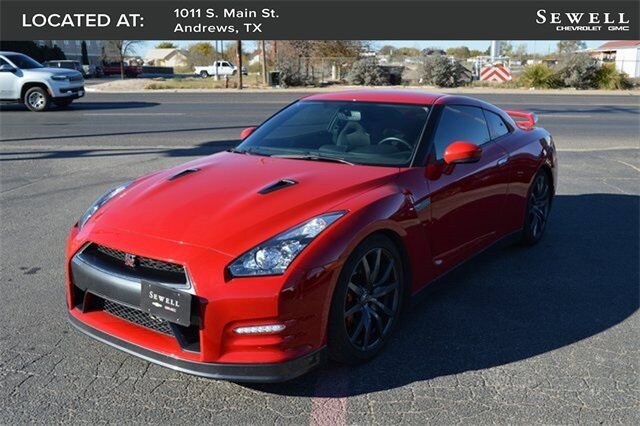 Nissan GT-R