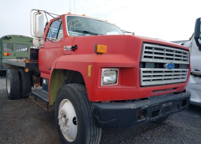 Ford F-700