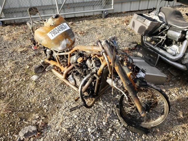 Honda VT750 (Shadow Aero)