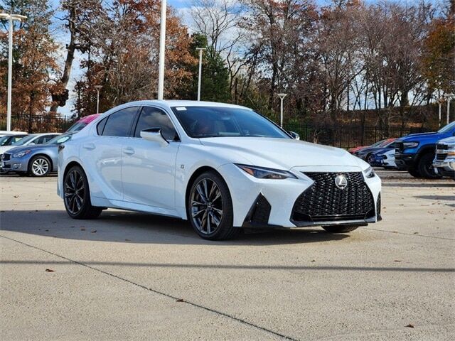 2022 Lexus IS