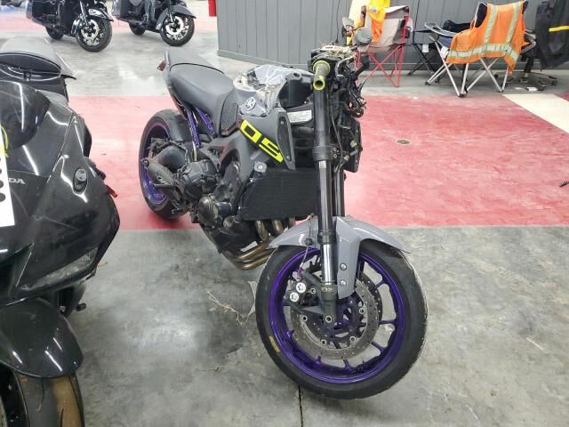 YAMAHA