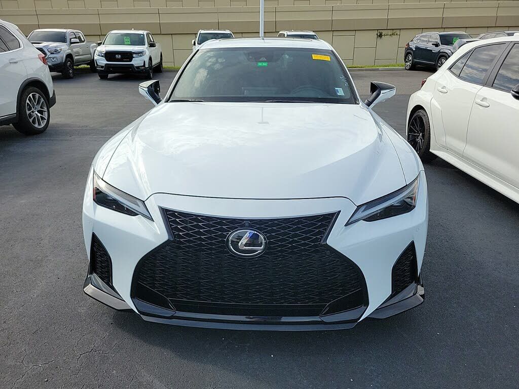 2023 Lexus IS