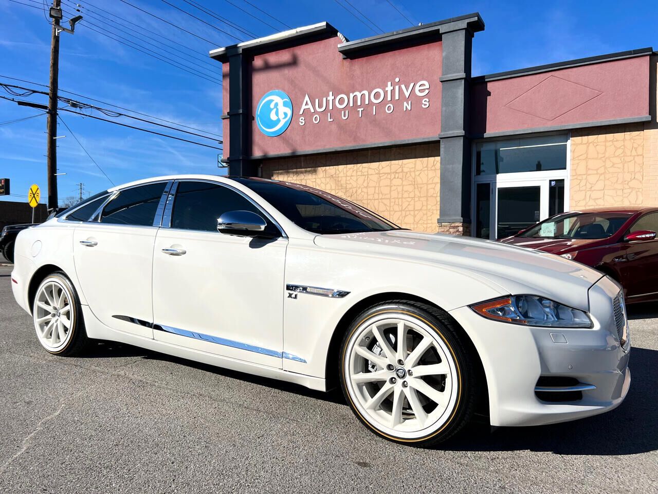 Jaguar XJ