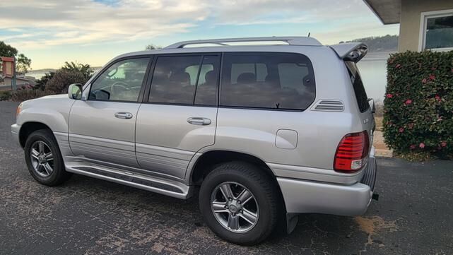 Lexus LX