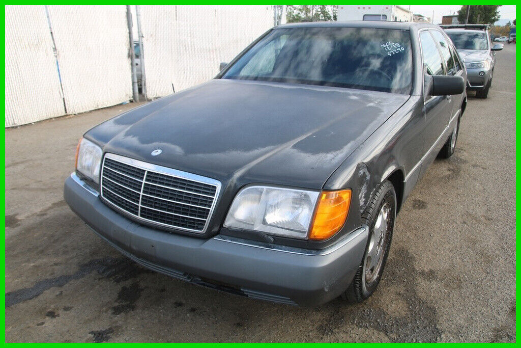 Mercedes-Benz 400