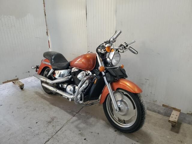 Honda VT1100C2 (SHADOW SABRE)