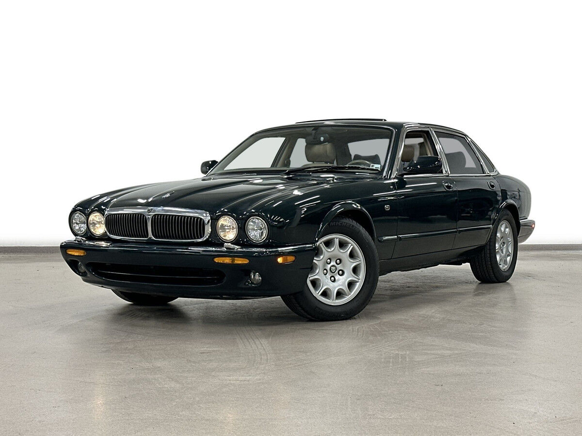 Jaguar XJ
