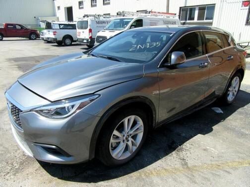 2017 INFINITI QX30