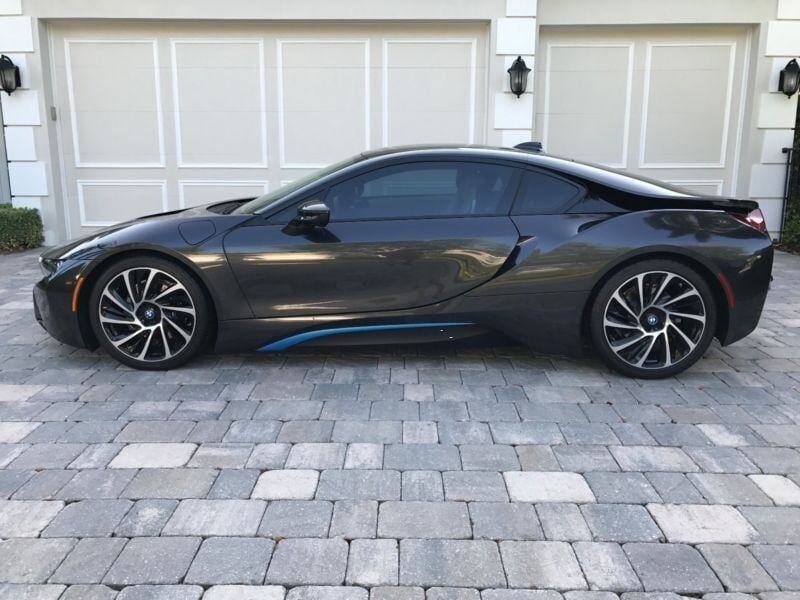 BMW i8