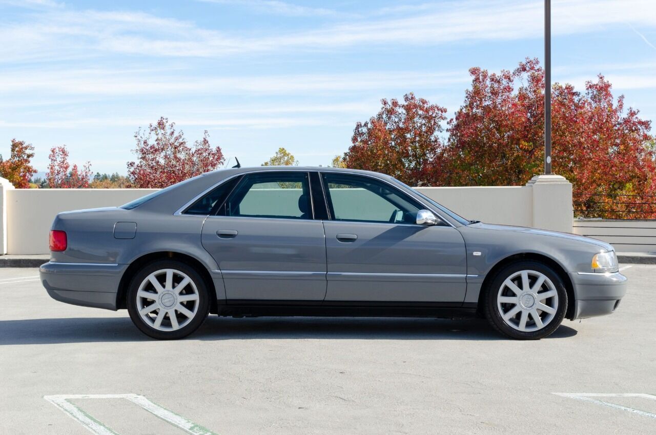 Audi S8