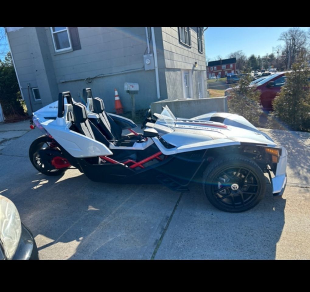 2016 SLINGSHOT Slingshot SL
