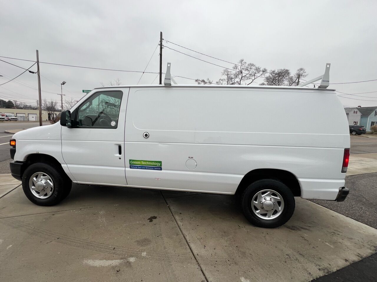 2010 FORD E-250