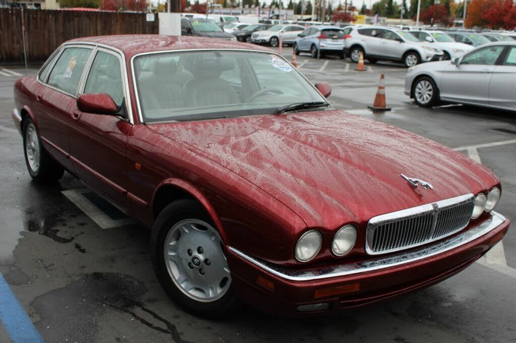 Jaguar XJ6